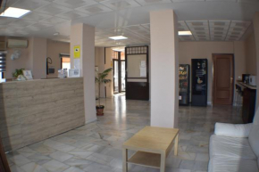 Отель Hostal Alamare  Севилья